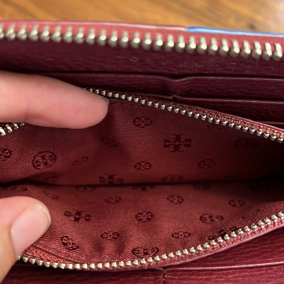 Tory Burch wallet in wine and blue - Picture 7 of 7